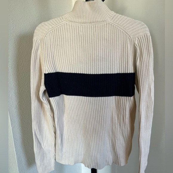 Y2K Ralph Lauren Cream and Navy Blue Turtleneck Sweater with Ribbed Knit Texture - Picture 3 of 5